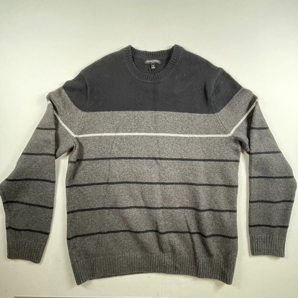 Banana‎ Republic Mens XL Sweater Black Gray Striped Cotton Blend Crew Neck